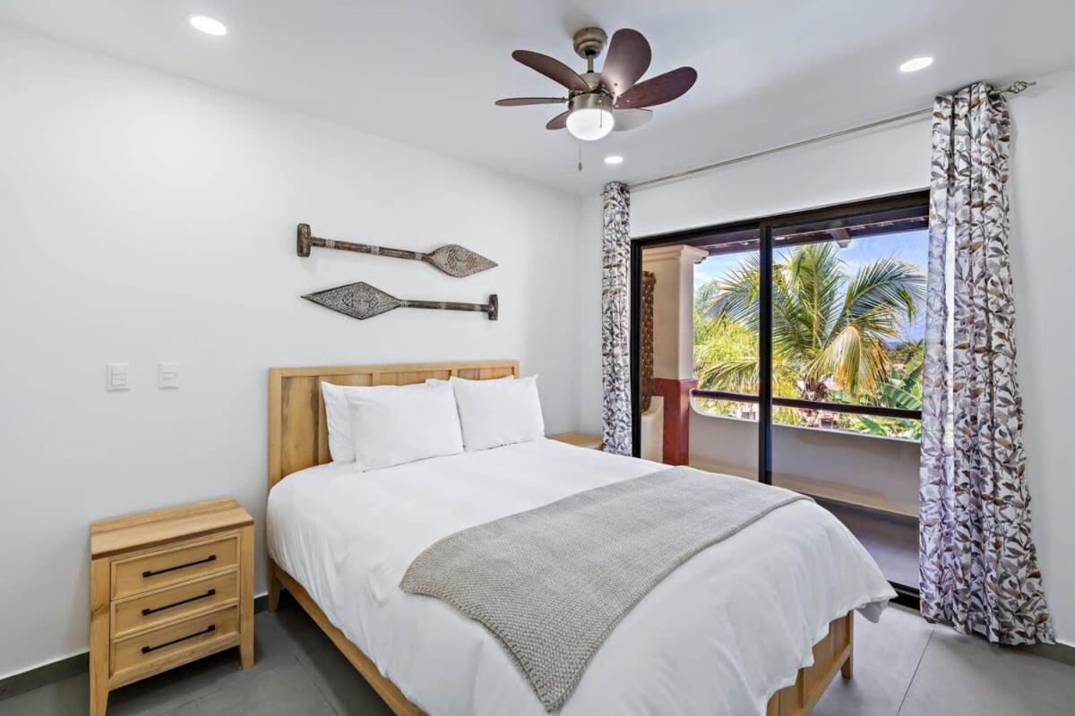 Apartment 2-bd Beauty With Pool, Walk To *