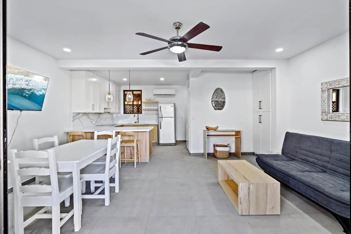 Apartment 2-bd Beauty With Pool, Walk To