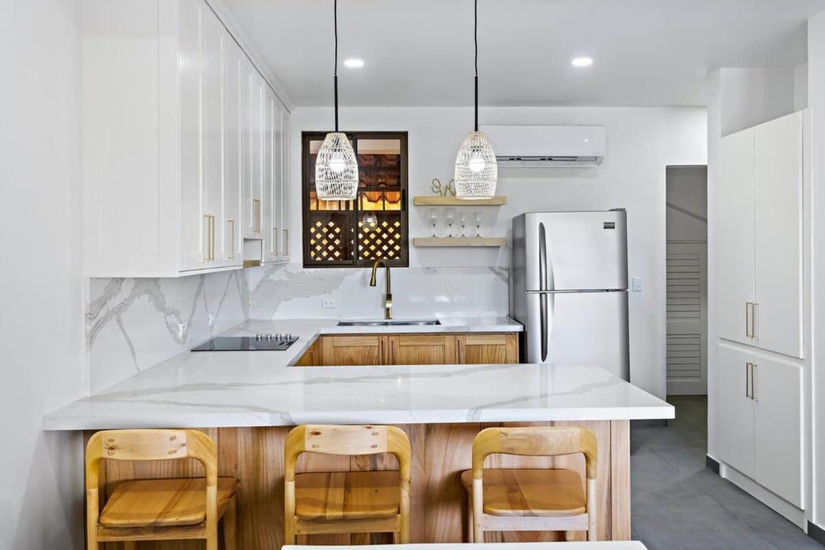 2-bd Beauty With Pool, Walk To Coco